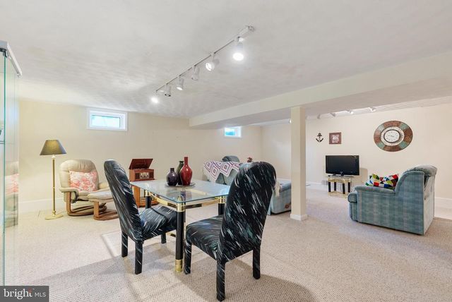 2321 HOLYOKE RD, Rosedale, MD 21237