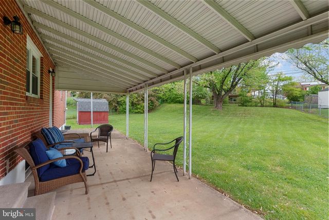 2321 HOLYOKE RD, Rosedale, MD 21237