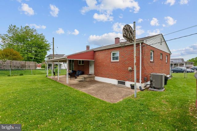 2321 HOLYOKE RD, Rosedale, MD 21237