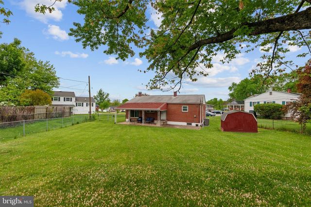 2321 HOLYOKE RD, Rosedale, MD 21237