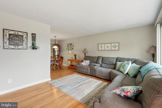 2321 HOLYOKE RD, Rosedale, MD 21237