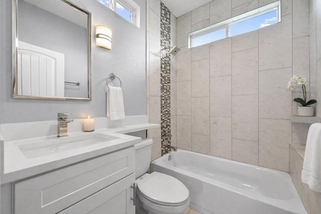 308 Delmar Ave B, Austin, TX 78752