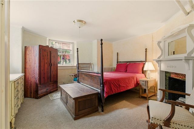 56 Bateman Avenue 1, Newport, RI 02840