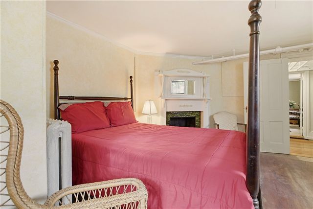 56 Bateman Avenue 1, Newport, RI 02840