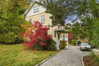 56 Bateman Avenue 1, Newport, RI 02840