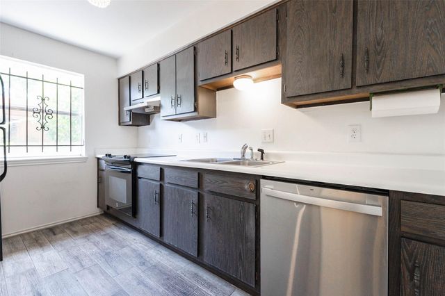5801 Lumberdale Road 144, Houston, TX 77092