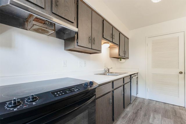5801 Lumberdale Road 144, Houston, TX 77092