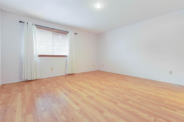 5801 Lumberdale Road 144, Houston, TX 77092