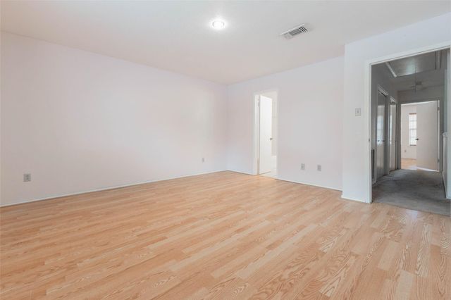5801 Lumberdale Road 144, Houston, TX 77092