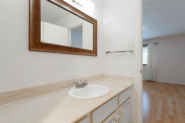 5801 Lumberdale Road 144, Houston, TX 77092