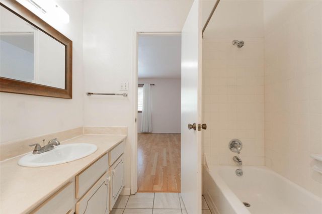 5801 Lumberdale Road 144, Houston, TX 77092