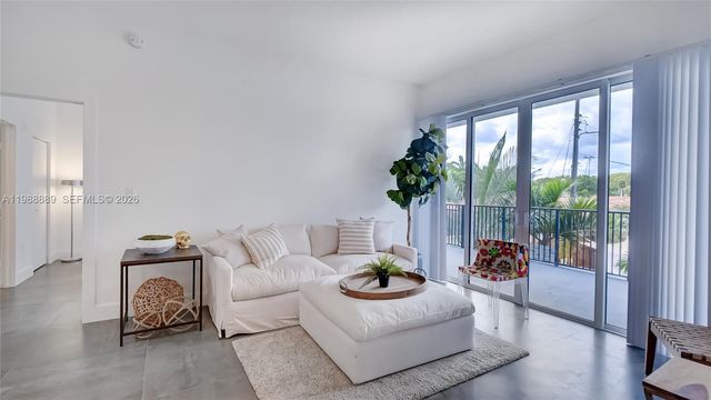 2010 SW 25th Ter 404, Miami, FL 33133