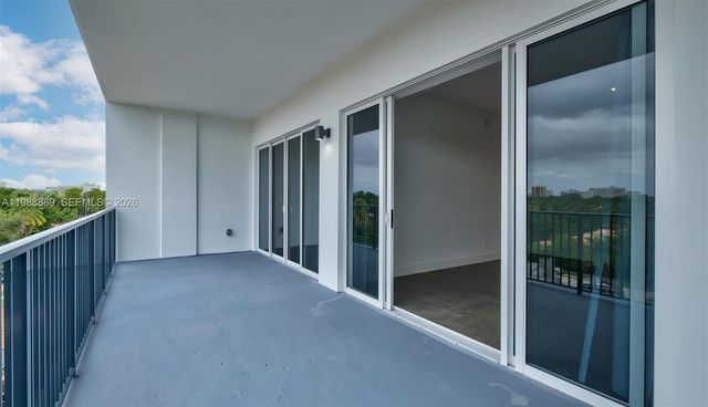 2010 SW 25th Ter 404, Miami, FL 33133