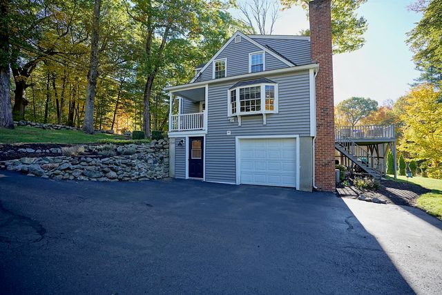 724 Exeter Road, Hampton, NH 03842