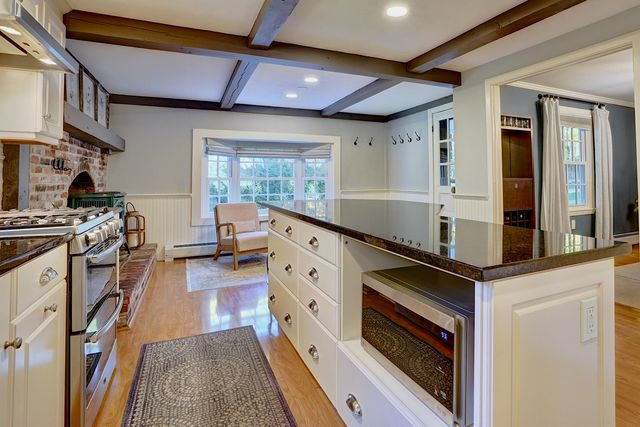 724 Exeter Road, Hampton, NH 03842