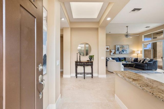 526 Desert Holly Drive, Palm Desert, CA 92211