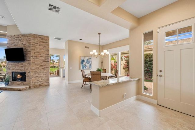 526 Desert Holly Drive, Palm Desert, CA 92211