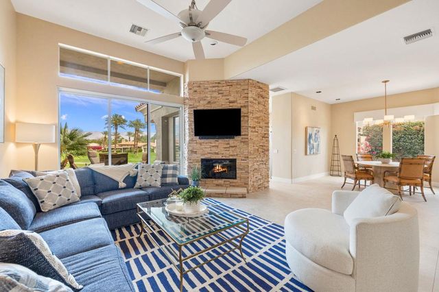 526 Desert Holly Drive, Palm Desert, CA 92211