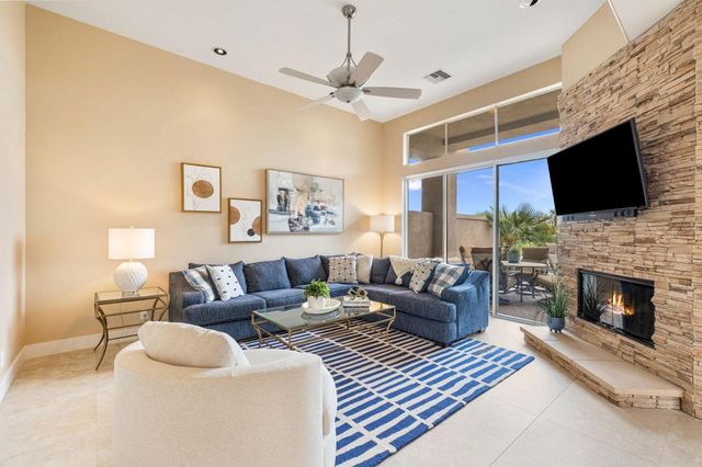 526 Desert Holly Drive, Palm Desert, CA 92211