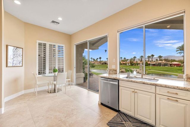 526 Desert Holly Drive, Palm Desert, CA 92211