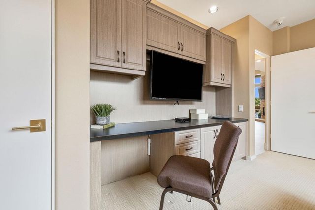 526 Desert Holly Drive, Palm Desert, CA 92211