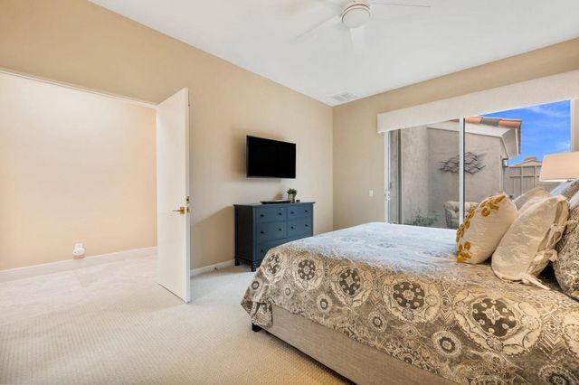 526 Desert Holly Drive, Palm Desert, CA 92211