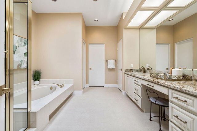 526 Desert Holly Drive, Palm Desert, CA 92211