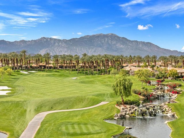 526 Desert Holly Drive, Palm Desert, CA 92211