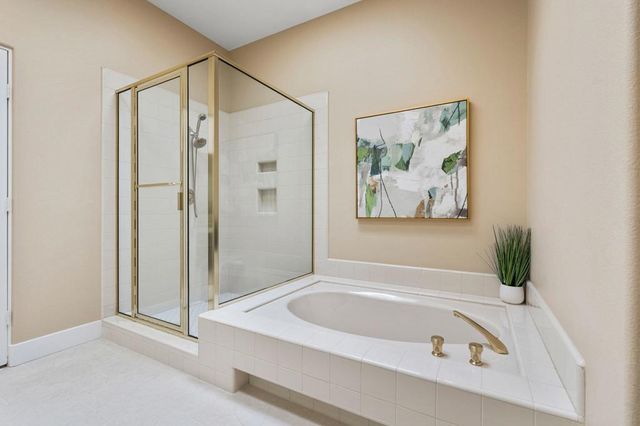 526 Desert Holly Drive, Palm Desert, CA 92211