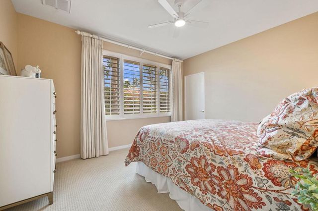 526 Desert Holly Drive, Palm Desert, CA 92211