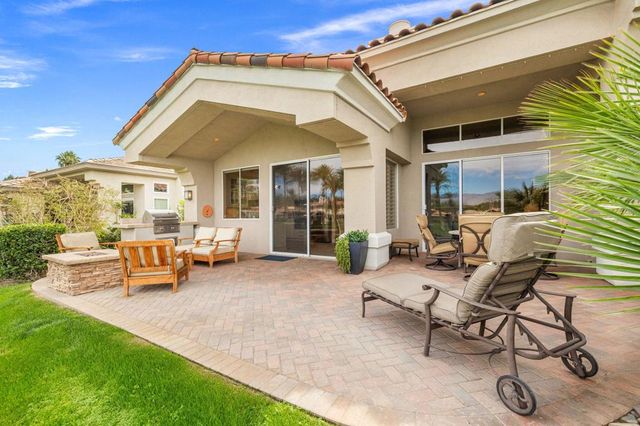 526 Desert Holly Drive, Palm Desert, CA 92211