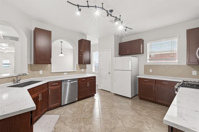 21711 Crest Peak Way, Katy, TX 77449