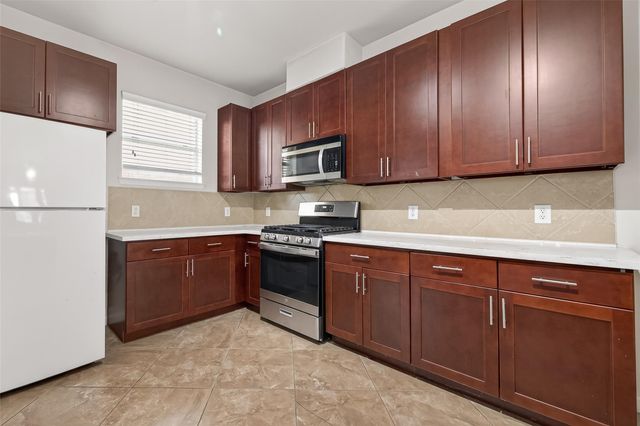 21711 Crest Peak Way, Katy, TX 77449