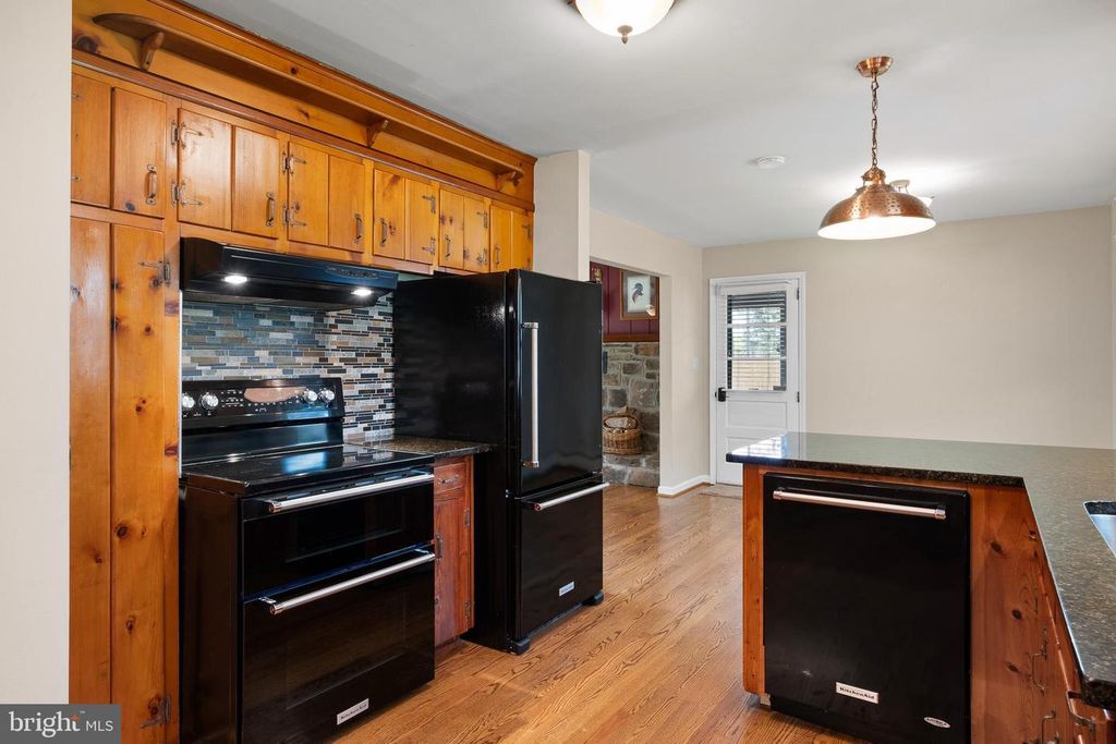 Image 10 of property listing at 2369 TURKEY POINT RD., North East, MD 21901