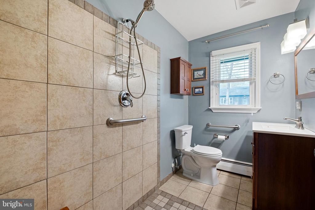 Image 18 of property listing at 2369 TURKEY POINT RD., North East, MD 21901