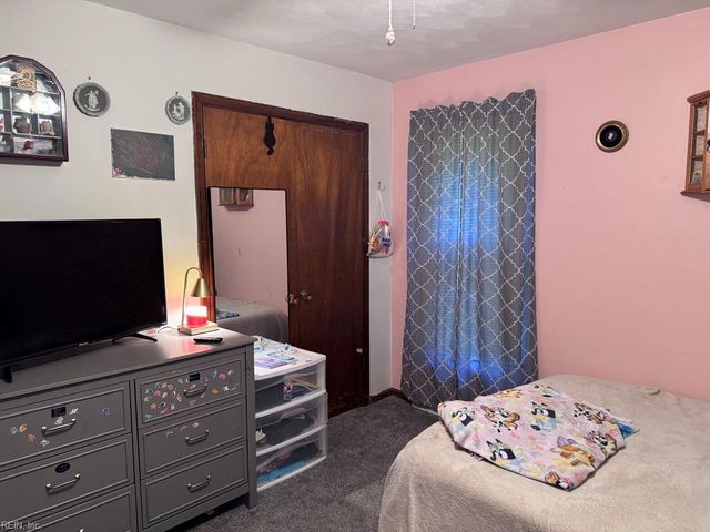 2824 Augusta CIR, Virginia Beach, VA 23453