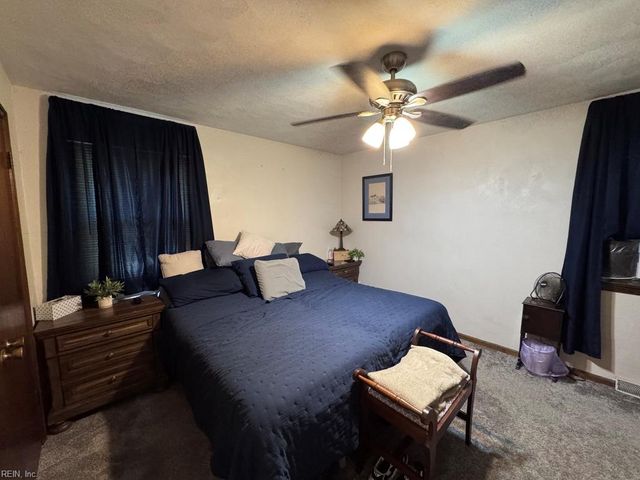 2824 Augusta CIR, Virginia Beach, VA 23453