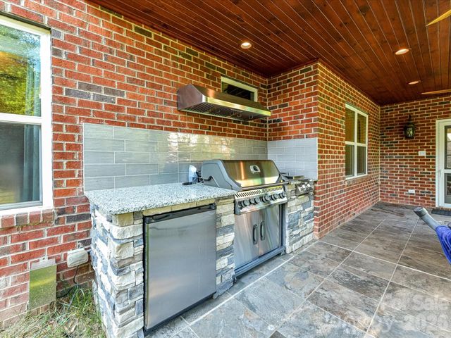 113 Hillandale Road, Charlotte, NC 28270