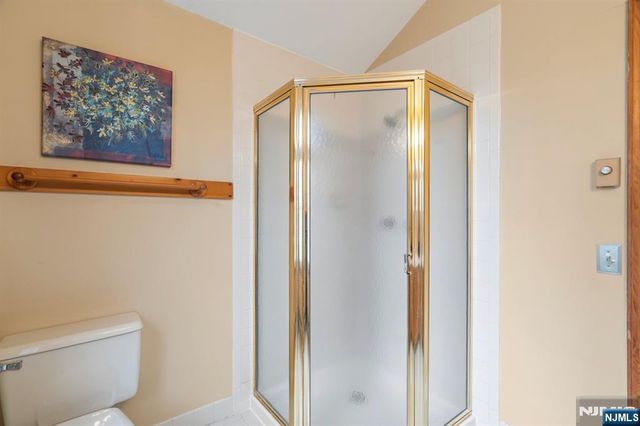 97 Harding Road, Glen Rock, NJ 07452