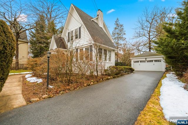 97 Harding Road, Glen Rock, NJ 07452