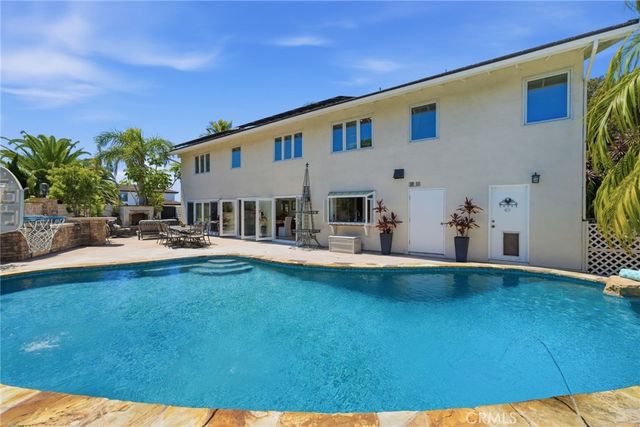 16642 Melville Circle, Huntington Beach, CA 92649