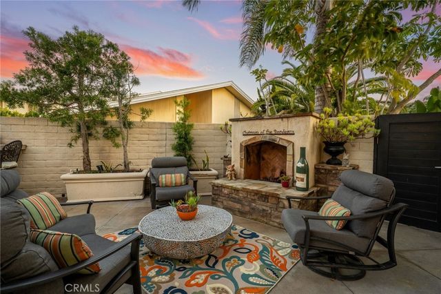 16642 Melville Circle, Huntington Beach, CA 92649