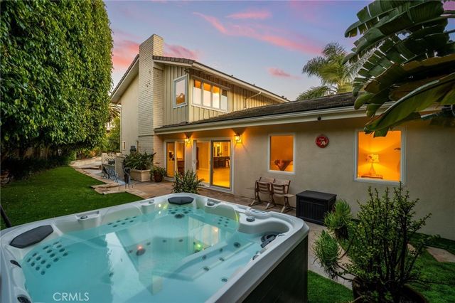 16642 Melville Circle, Huntington Beach, CA 92649