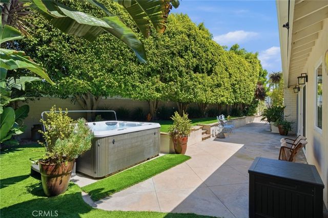 16642 Melville Circle, Huntington Beach, CA 92649