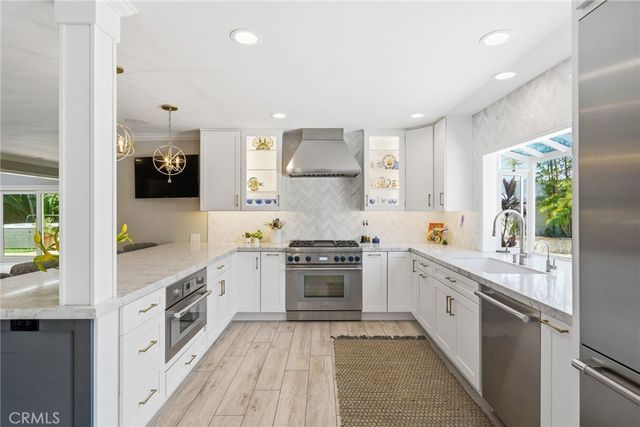 16642 Melville Circle, Huntington Beach, CA 92649