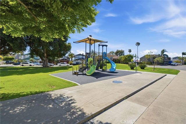 16642 Melville Circle, Huntington Beach, CA 92649