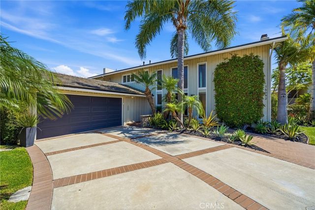 16642 Melville Circle, Huntington Beach, CA 92649