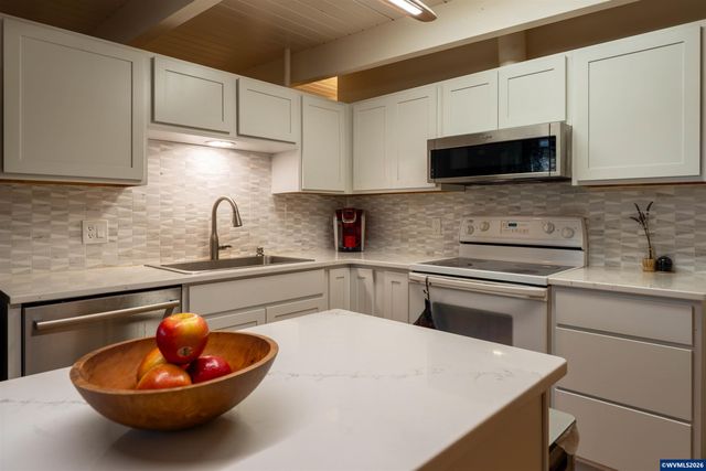 2825 NW Greeley Av, Corvallis, OR 97330