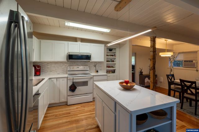 2825 NW Greeley Av, Corvallis, OR 97330
