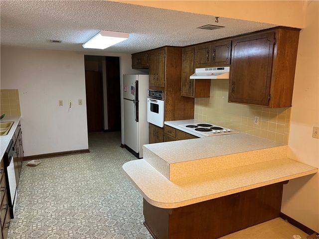 1602 SE P Street, Bentonville, AR 72712